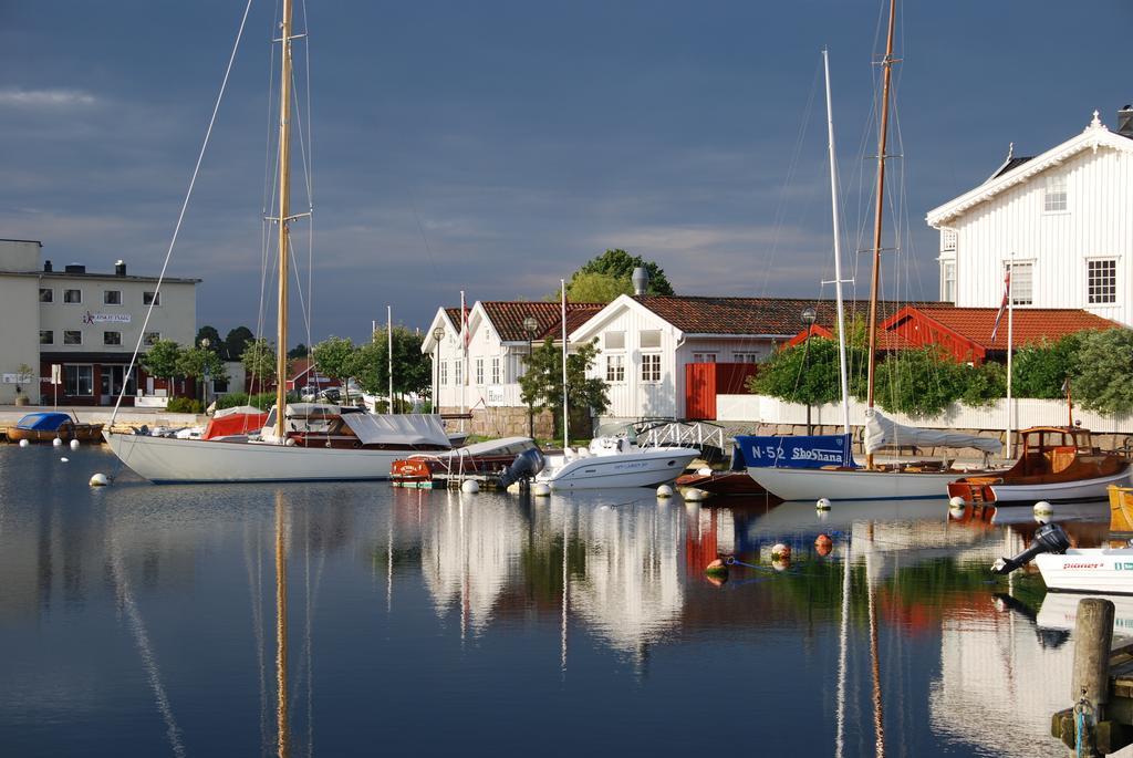 Gjestehuset Ibsen Гримстад Экстерьер фото